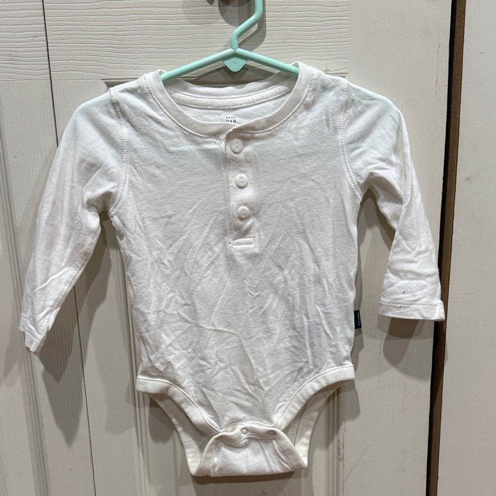 GAP White & Gray Buttoned Long Sleeve Bodysuits Pair of 2 (12-18m)